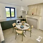 L'eperonnette, Cozy House With Swimming Pool, Surrounded By Vineyard, Near St Emilion 別荘 *