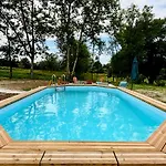 L'eperonnette, Cozy House With Swimming Pool, Surrounded By Vineyard, Near St Emilion 別荘