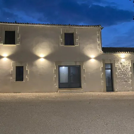 L'eperonnette, Cozy House With Swimming Pool, Surrounded By Vineyard, Near St Emilion 別荘