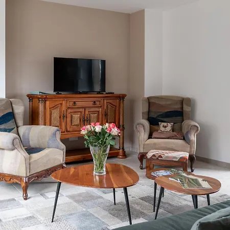 L'eperonnette, Cozy House With Swimming Pool, Surrounded By Vineyard, Near St Emilion 別荘