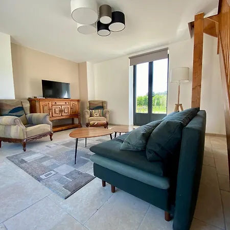 펜션 L'eperonnette, Cozy House With Swimming Pool, Surrounded By Vineyard, Near St Emilion