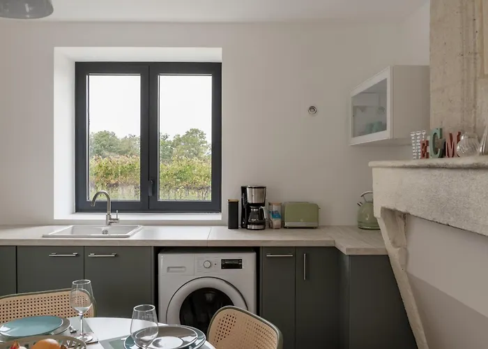 L'eperonnette, Cozy House With Swimming Pool, Surrounded By Vineyard, Near St Emilion 펜션 Vérac
