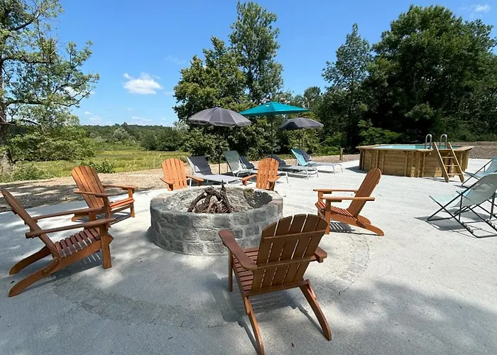 펜션 L'eperonnette, Cozy House With Swimming Pool, Surrounded By Vineyard, Near St Emilion